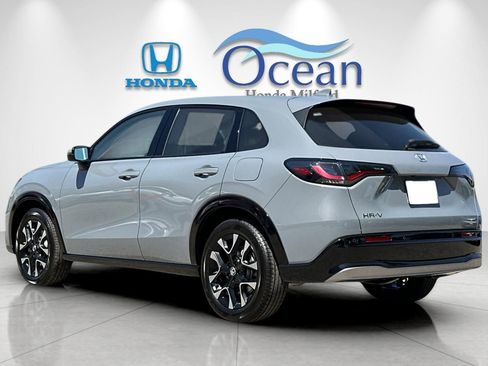 New 2026 Honda HR-V EX-L image 3