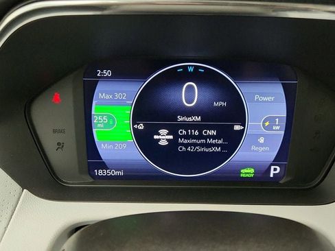 Used 2023 Chevrolet Bolt EUV Premier image 14