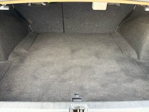 Used 2013 Subaru Legacy 2.5i Premium w/ All-Weather Pkg image 28