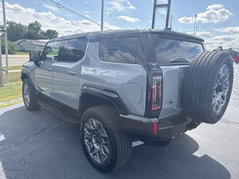 Used 2025 GMC Hummer EV 3X AWD/4WD image 2