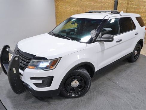 Used 2017 Ford Explorer 4WD Police Interceptor image 2