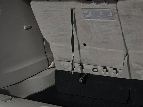 Used 2021 Chrysler Pacifica Touring-L image 8