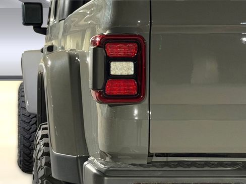 Used 2022 Jeep Gladiator Mojave w/ LED Lighting Group AWD/4WD image 12