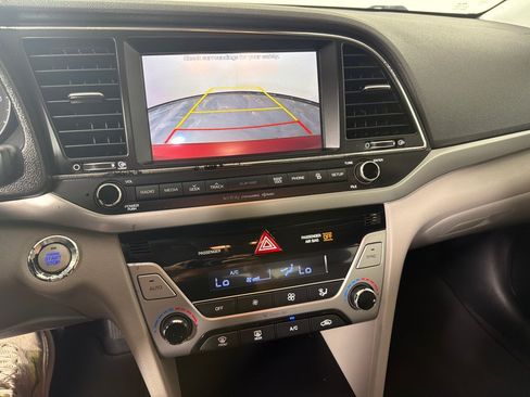 Used 2017 Hyundai Elantra Limited w/ Limited Ultimate Package 09 FWD image 17