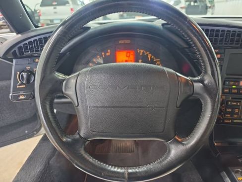 Used 1992 Chevrolet Corvette Convertible RWD image 18