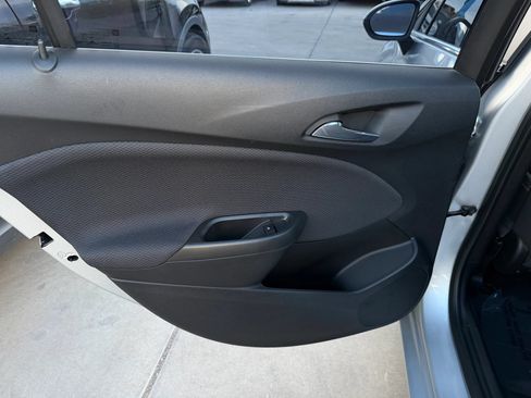 Used 2019 Chevrolet Cruze LT w/ Convenience Package FWD image 12