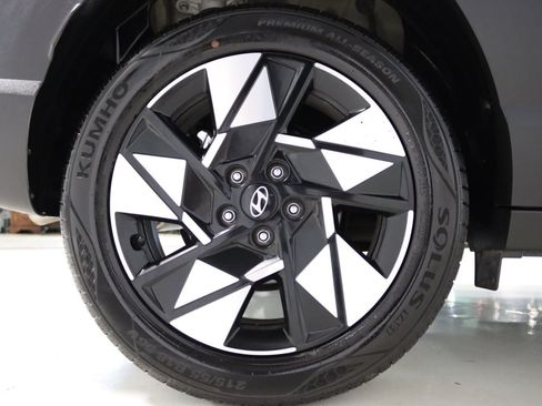 Used 2024 Hyundai Kona SEL FWD image 64