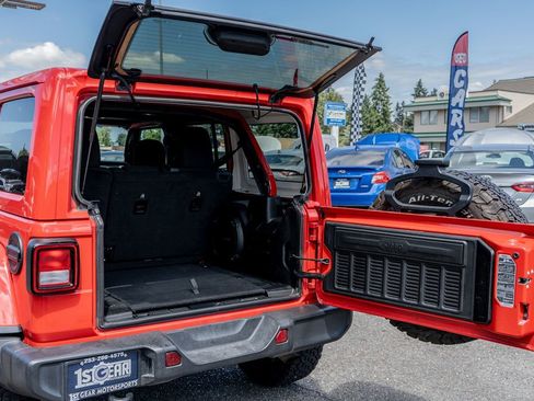 Used 2021 Jeep Wrangler Unlimited Sahara w/ Uconnect 4C Nav & Sound Group image 19