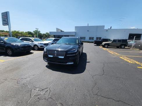 Used 2021 Lincoln Aviator Reserve w/ Equipment Group 201A AWD/4WD image 3