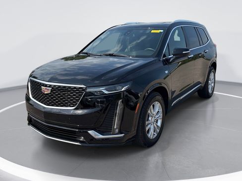 Used 2025 Cadillac XT6 Luxury AWD/4WD image 3