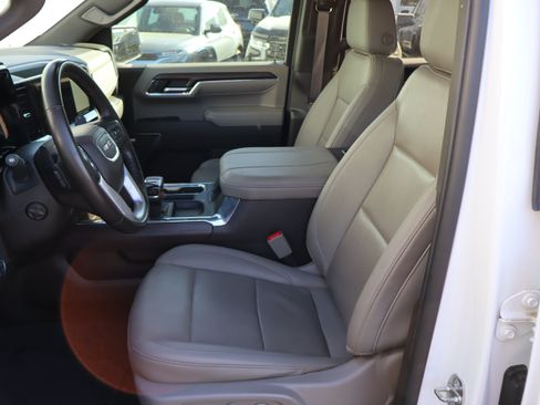 Used 2024 GMC Sierra 1500 SLT w/ SLT Premium Plus Package AWD/4WD image 20