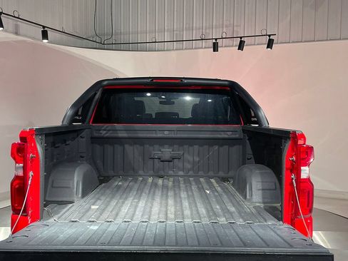 Used 2021 Chevrolet Silverado 1500 Custom Trail Boss w/ LPO, Dark Essentials Package AWD/4WD image 5