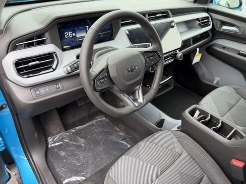 New 2027 Chevrolet Bolt LT w/ Comfort Package FWD image 19