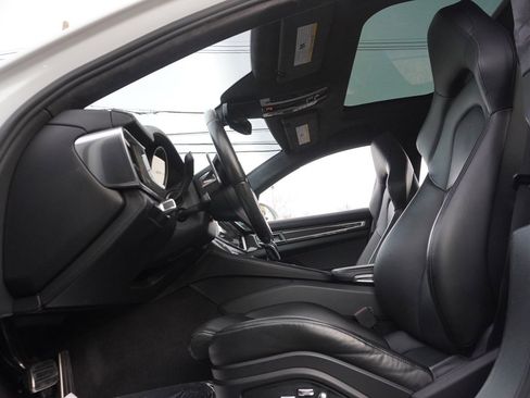 Used 2019 Porsche Panamera Turbo image 39