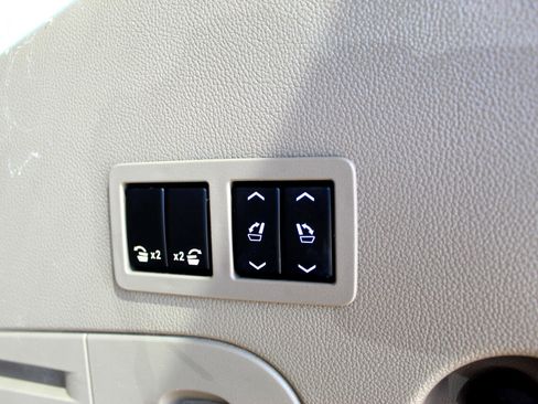 Used 2017 Chevrolet Tahoe Premier image 19