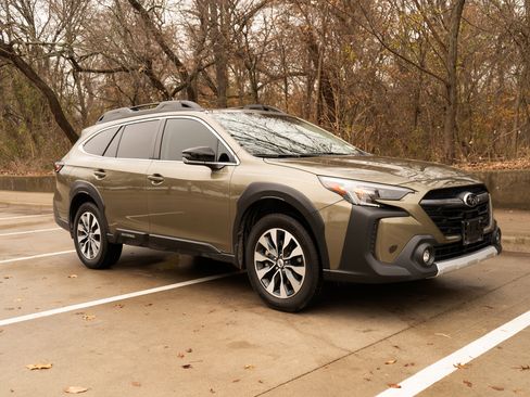 Used 2023 Subaru Outback Limited image 2