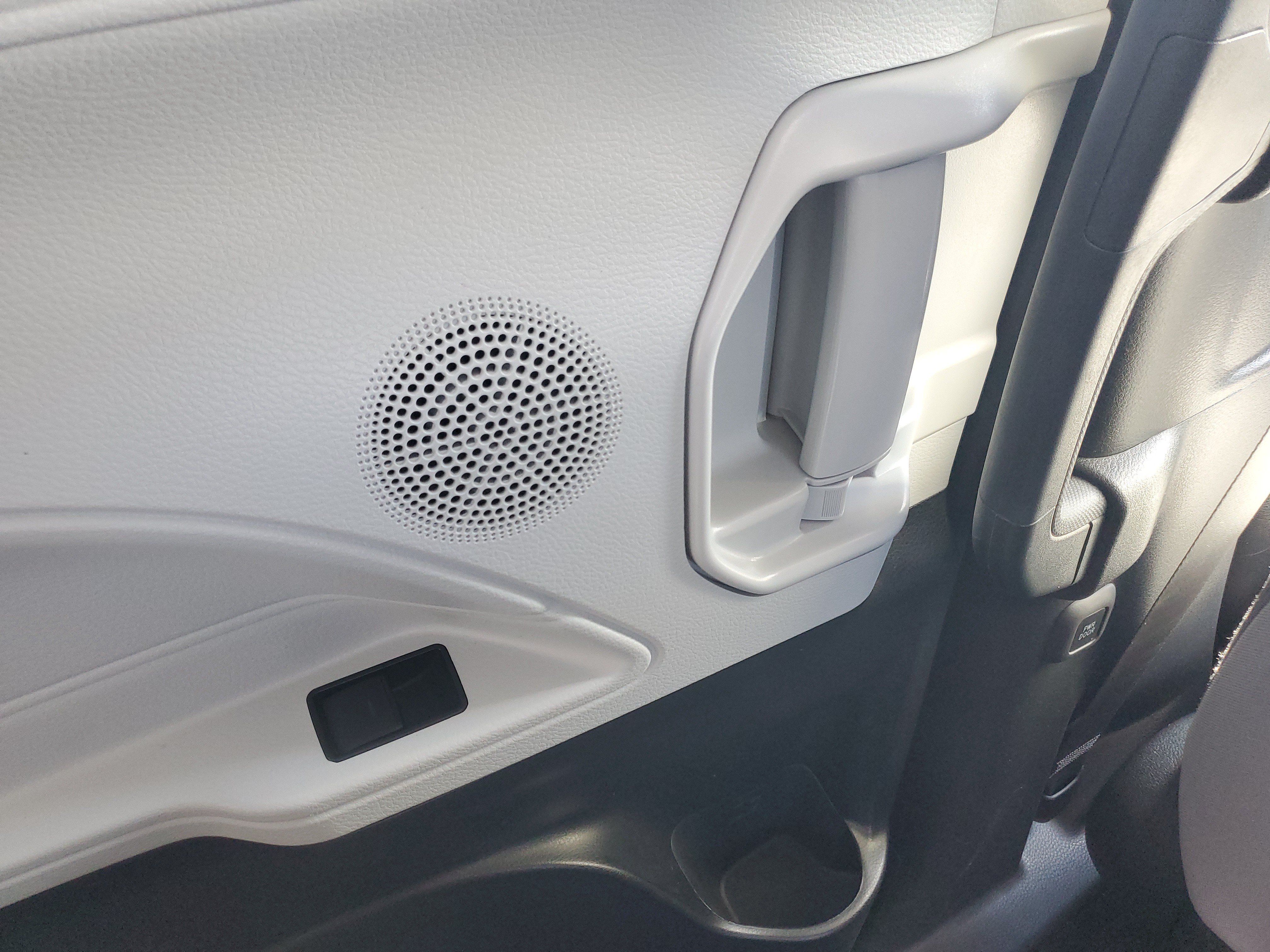 Certified 2025 Toyota Sienna LE FWD image 16