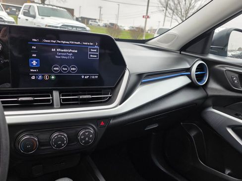 Used 2025 Chevrolet Trax LS image 26