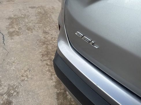 Used 2024 Ford Edge SEL image 12