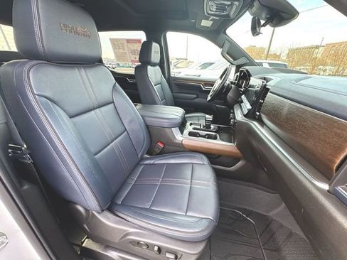 Used 2024 Chevrolet Silverado 1500 High Country w/ High Country Premium Package image 29