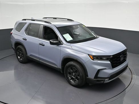 Used 2023 Honda Pilot TrailSport image 23