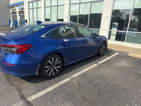 Used 2024 Honda Civic EX image 7