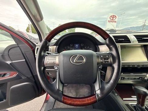 Used 2016 Lexus GX 460 w/ Premium Package AWD/4WD image 17