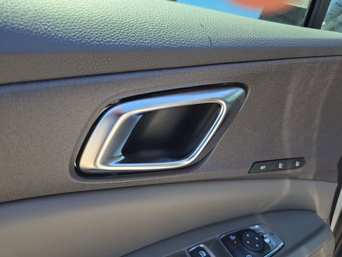 New 2026 Kia Carnival EX FWD image 20