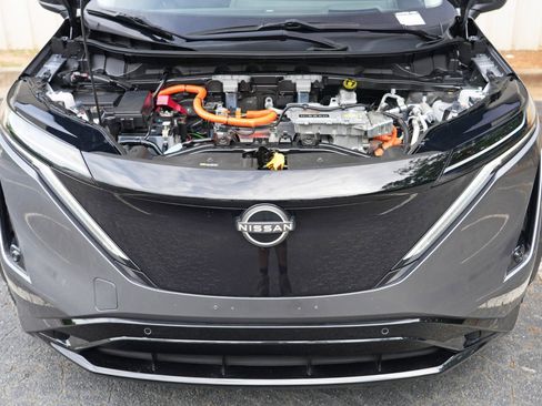 Used 2025 Nissan Ariya FWD image 7