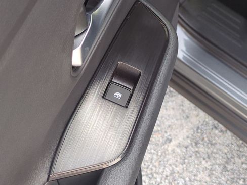New 2026 Nissan Kicks SV FWD image 27