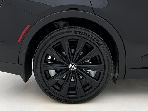 Used 2026 Toyota Crown Nightshade image 27