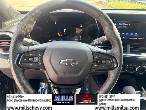 Used 2025 Chevrolet Trax RS w/ Driver Confidence Package FWD image 13