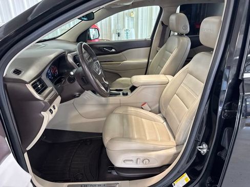 Used 2018 GMC Acadia Denali w/ Technology Package AWD/4WD image 32