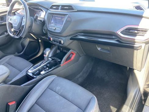 Used 2022 Chevrolet TrailBlazer RS FWD image 24