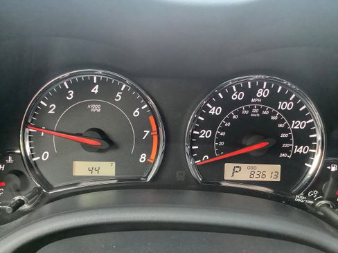 Used 2013 Toyota Corolla S image 21