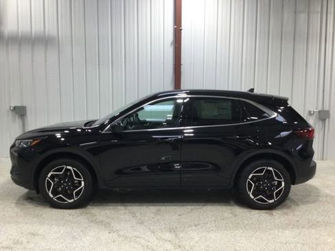 New 2026 Ford Escape Platinum w/ Premium Technology Package image 4