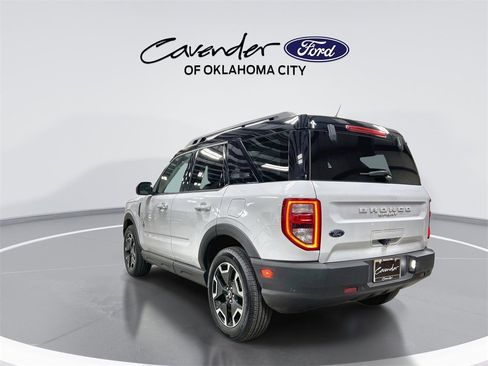 Used 2022 Ford Bronco Sport Outer Banks image 6