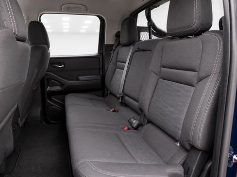 Used 2022 Nissan Frontier SV AWD/4WD image 19