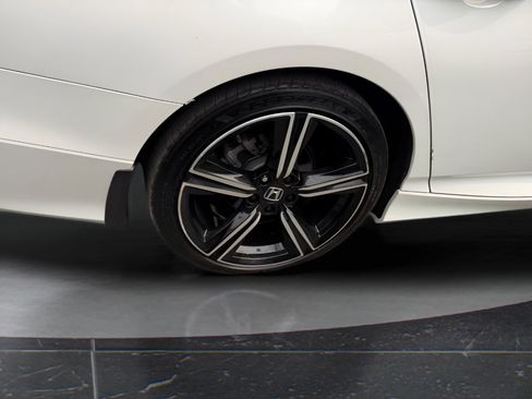 Used 2022 Honda Accord Sport image 12