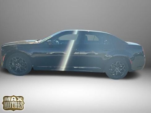 Used 2023 Chrysler 300 Touring L w/ Comfort Group AWD/4WD image 5