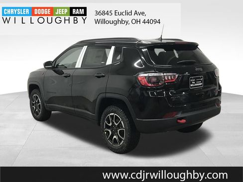 New 2026 Jeep Compass Trailhawk w/ Sun, Sound & Navigation Group image 6