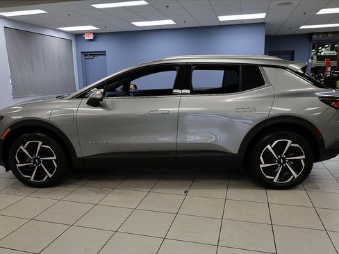 New 2026 Chevrolet Equinox EV LT image 2