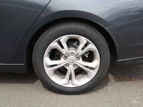 Used 2025 Honda Accord LX image 13