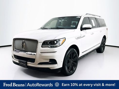 Used 2023 Lincoln Navigator L Reserve AWD/4WD image 3