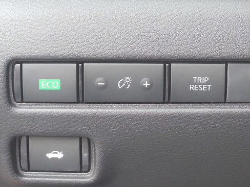 New 2025 Nissan Sentra SV w/ SV Premium Package image 22