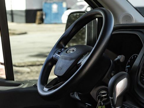 Used 2022 Ford Transit 250 Medium Roof image 19