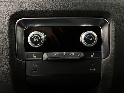 Used 2026 GMC Yukon XL Denali w/ Sun & Power Step Package AWD/4WD image 48