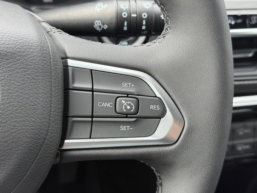 New 2026 Jeep Compass Latitude AWD/4WD image 13
