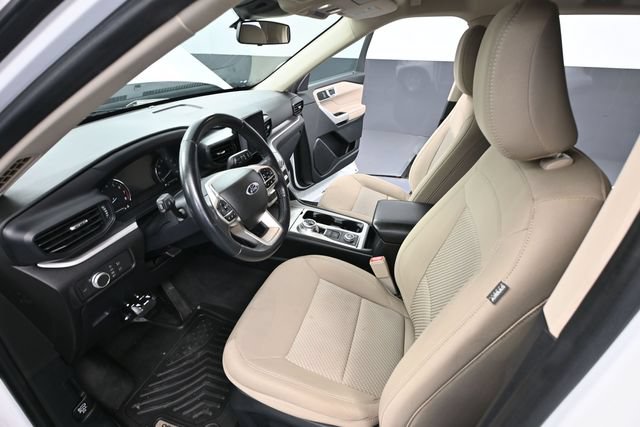 Used 2022 Ford Explorer XLT w/ Class IV Trailer Tow Package AWD/4WD image 17