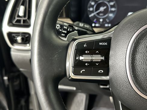 Certified 2023 Kia Sorento SX Prestige image 31